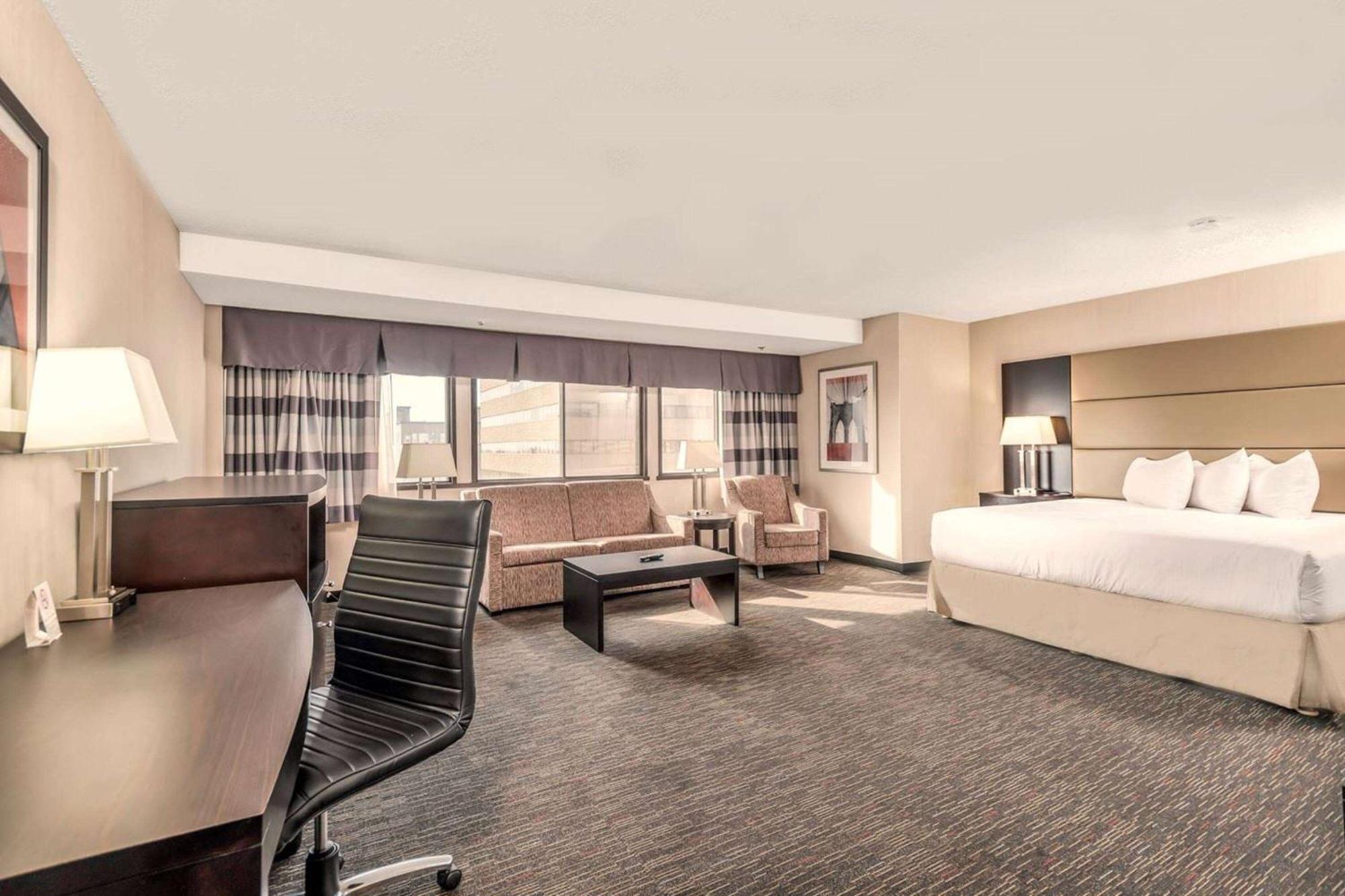 Hotel Ramada Plaza by Wyndham Regina Downtown Zewnętrze zdjęcie